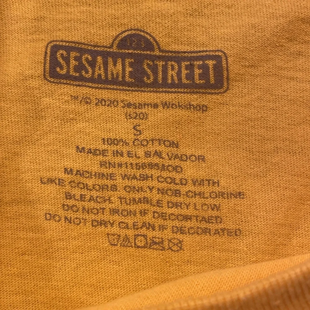Sesame Street Big Bird Women’s T Shirt Size Small - Picture 5 of 5